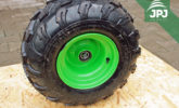 Niederdruckreifen für ATV Anhänger mit Plastikkasten